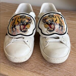 Rare Gucci Mens White Sneakers with Tiger Embroidery